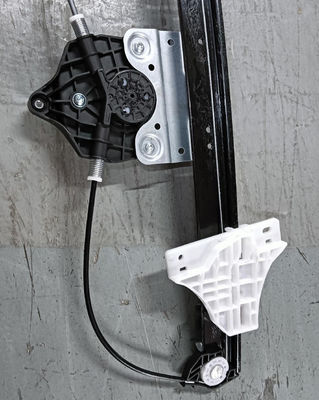 Aion A26 Automotive Car Auto Spares Parts Left Rear Door Shell Lifter Assembly