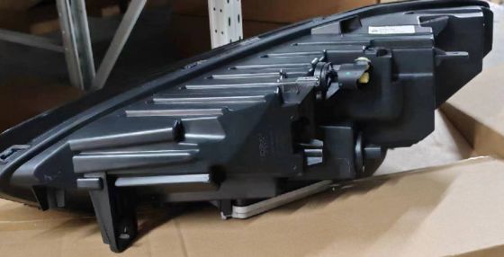 Tesla Model X LED 1034317-00-C  Headlamp Right LH Driver 2015-2019